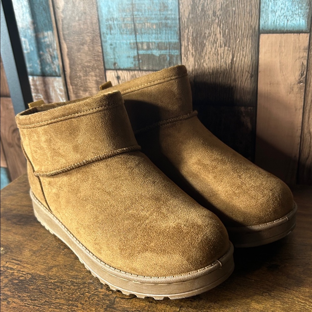 SO Chestnut Brown Faux-Suede Cozy Ankle Boots with Cream Fleece Lining - Picture 3 of 16